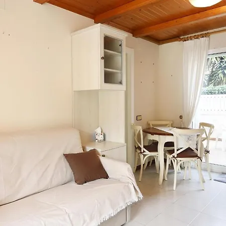 At005 Planta Baja Con Piscina, Airco, Parking, Playa A 600m